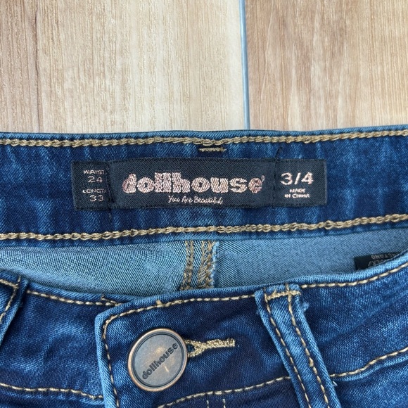 Dollhouse Dark Wash Flare Wide Leg Blue Jeans Size 3/4 - Picture 5 of 8